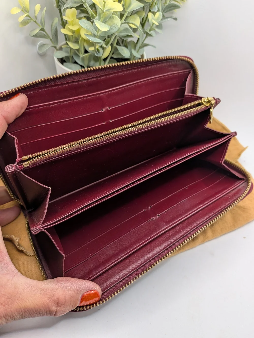 Louis Vuitton Monogram Vernis Zippy Wallet Amarante with COA